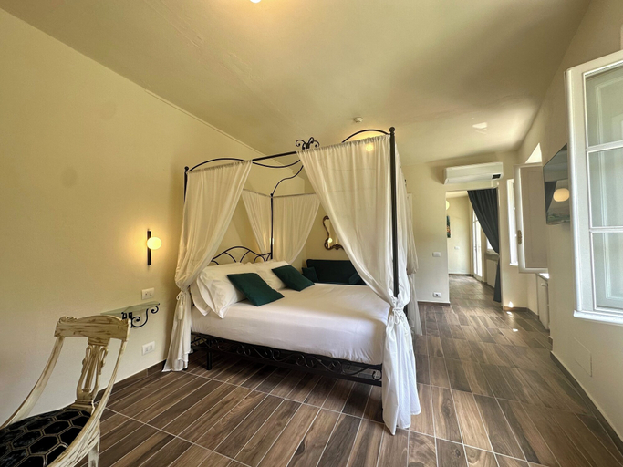 Bedroom 4, La Ninfa Hotel, Lucca