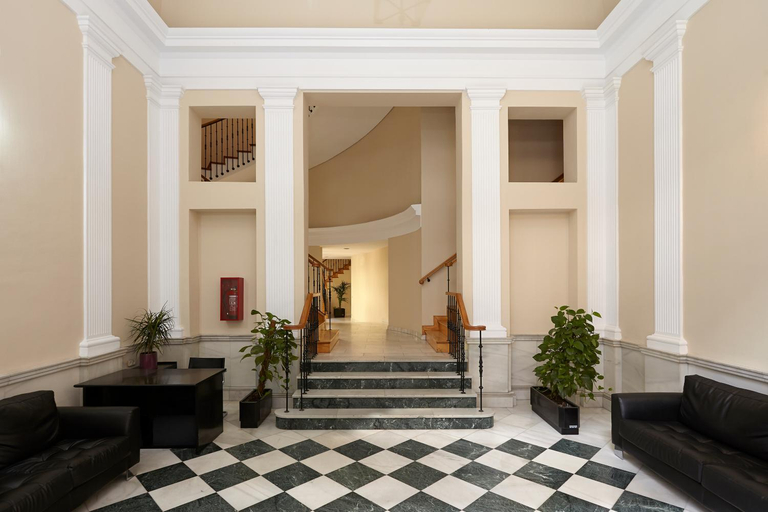 Others 3, Hostel Palacio, Madrid