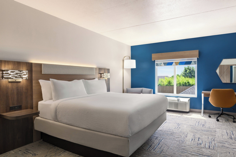 Bedroom 18