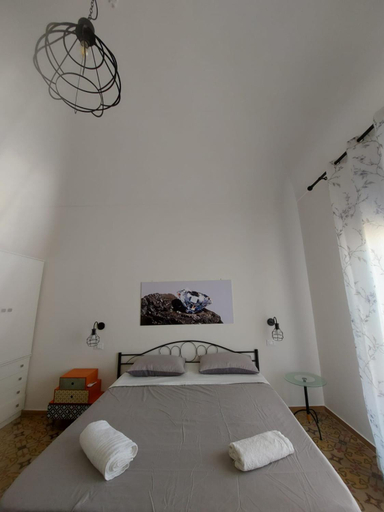 Others 5, Struttura Le Gemme, Trapani