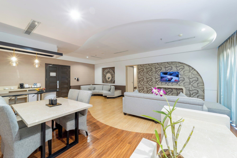 Dining Room 18