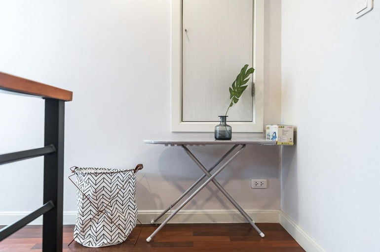 Others 5, MIQ_home403/Asok BTS/Resort Pool/9pax/1000MbWifi, Khlong Toey