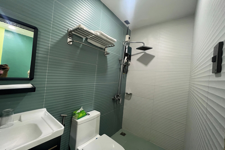 Bathroom 4, Qingqing Hotel Pasay Manila near MOA, Pasay City