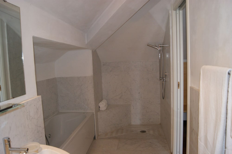 Bedroom 3, Locanda Dell Angelo, La Spezia