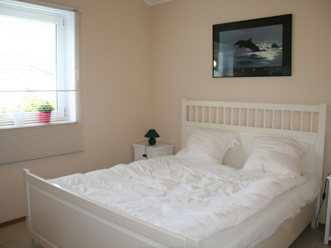 Room 2, Bungalow Near Eifel Ski Lift, Vulkaneifel