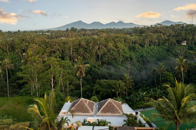 Amorgos 1, Gianyar