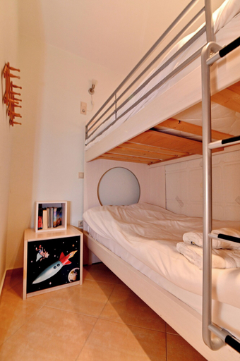 Bedroom 2, Maisonette Afroditi with Sea View, Peloponnese