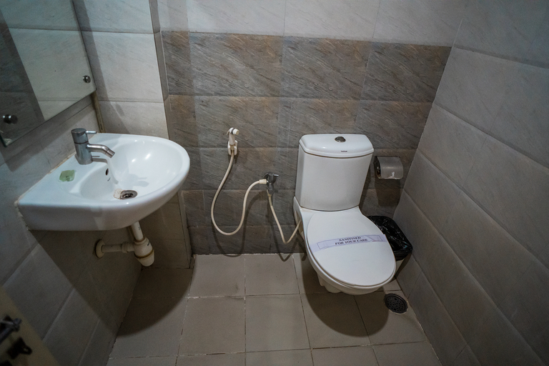 Bathroom 2, Hotel Prakaash Comforts, Mysore