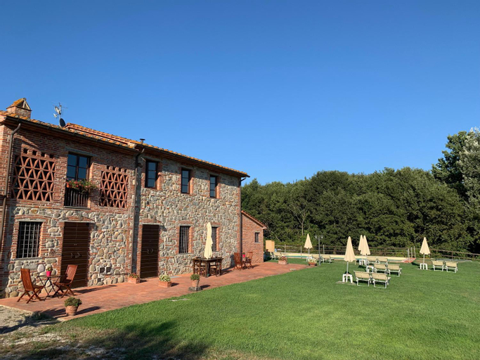 Sibolla Holidays, Lucca