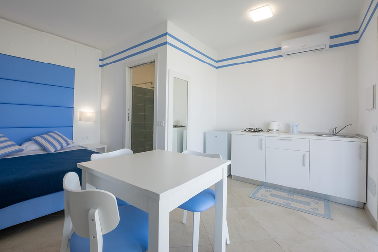 Others 5, Brezza Marina, Agrigento