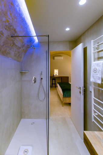 Others 3, Iris Luxury Suite, Bari