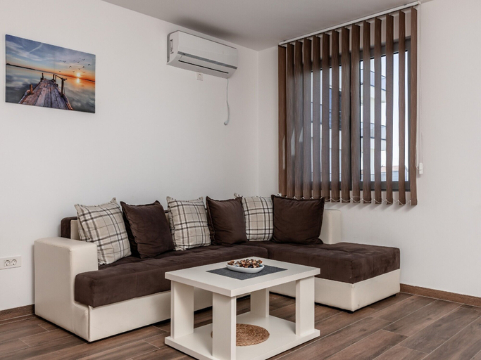 Others 5, Apartments 4U