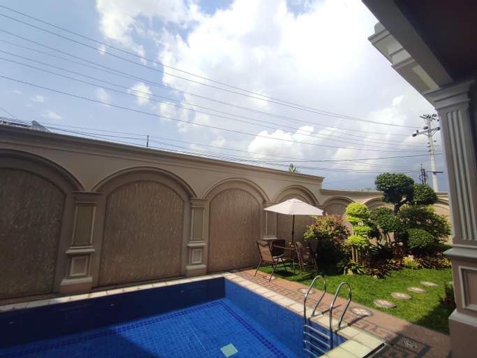 Swimming Pool 5