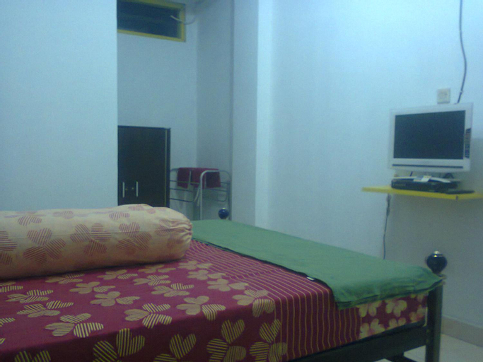 Bedroom 13