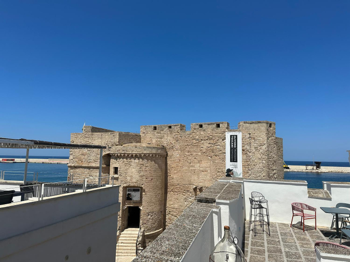 Others 5, AccalmiA, Bari