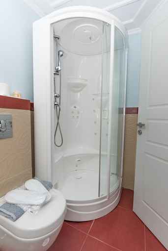 Bathroom 3, Amfitriti Palazzo, Peloponnese