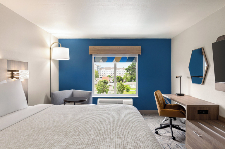Bedroom 16
