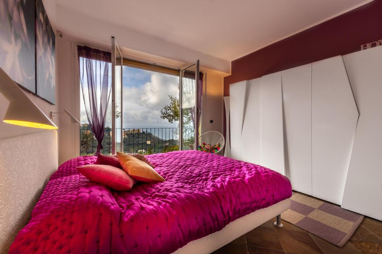Bedroom 2, Villa Meridiana luxury property in Camogli, Genova