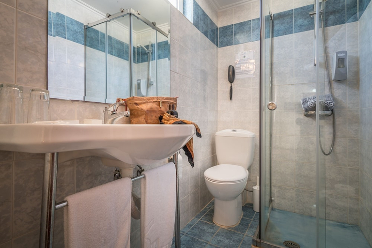 Bathroom 3, Diana Hotel Zakynthos, Ionian Islands