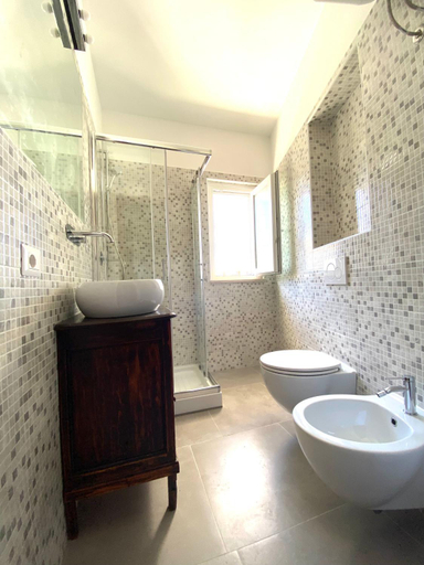 Bathroom 2, La Stella Marinella, Roma