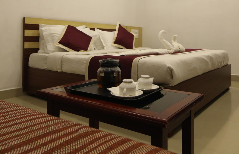 Others 4, Puthens Capitol Inn, Ernakulam