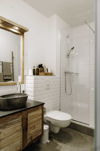 Bathroom 5, Hotel Eyja, Reykjavík