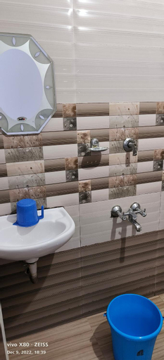 Bathroom 9