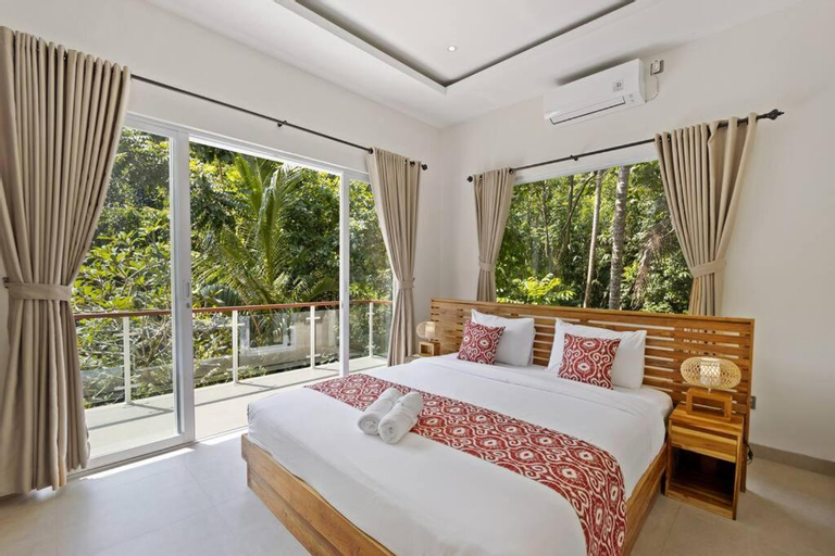 Bedroom 2, New 4 BR Villa surrounded by Jungle and Ricefields, Gianyar