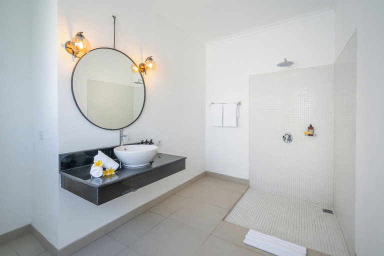 Bathroom 4, Olivia Estate, Badung