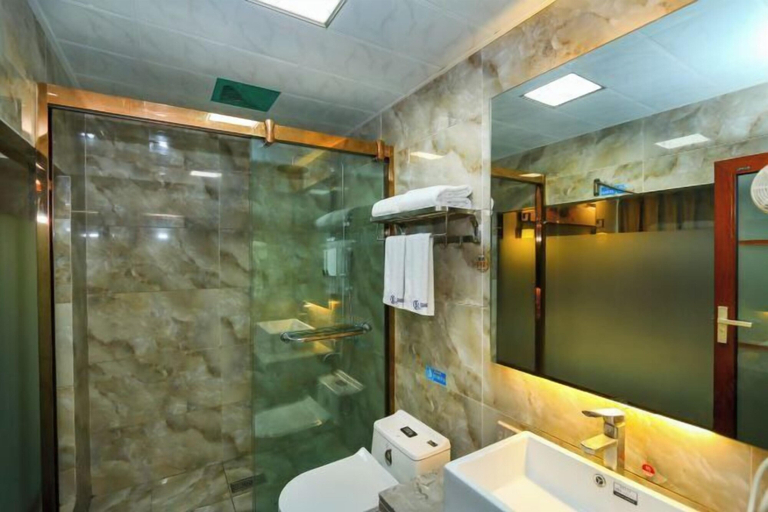Bathroom 3, Chongqing Ruili Hotel (Dazu Stone Inscription Cultural Square), Chongqing