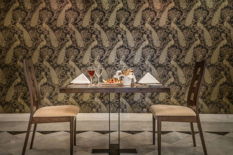 Food & Drinks 5, Elegance Luxury Executive Suites - Adults Only, Ionian Islands