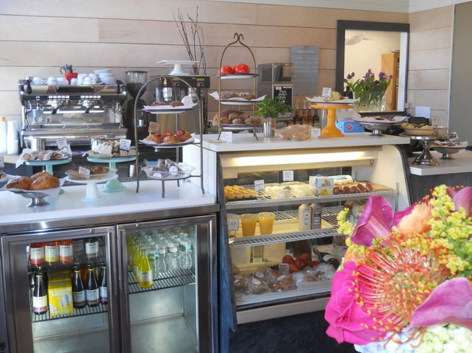 Food & Drinks, Inn on Bellevue, Newport