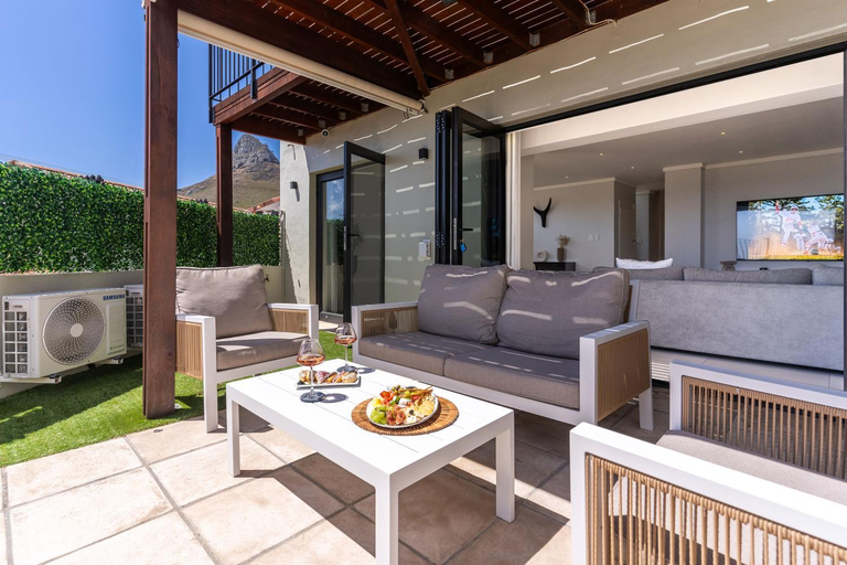 Others 3, Camps Bay Nest - Townhouse with Ocean Views, City of Cape Town