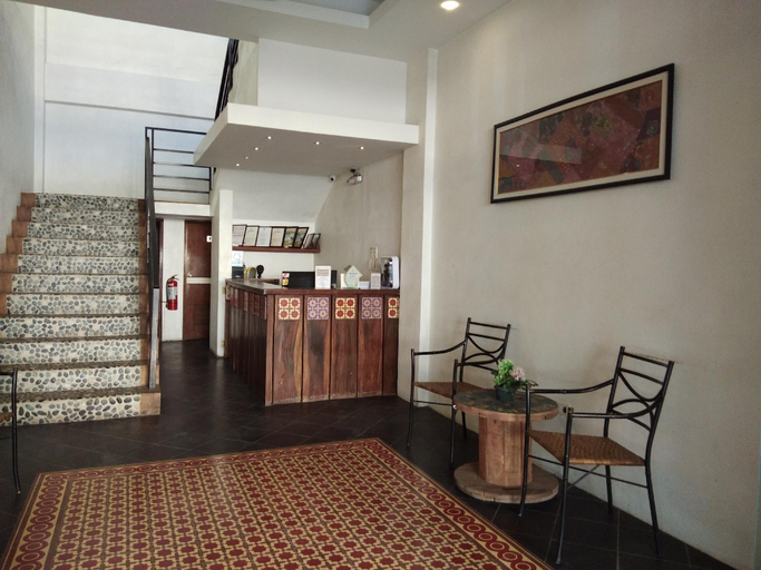 Others 2, Travellers Inn by Java, Abulug