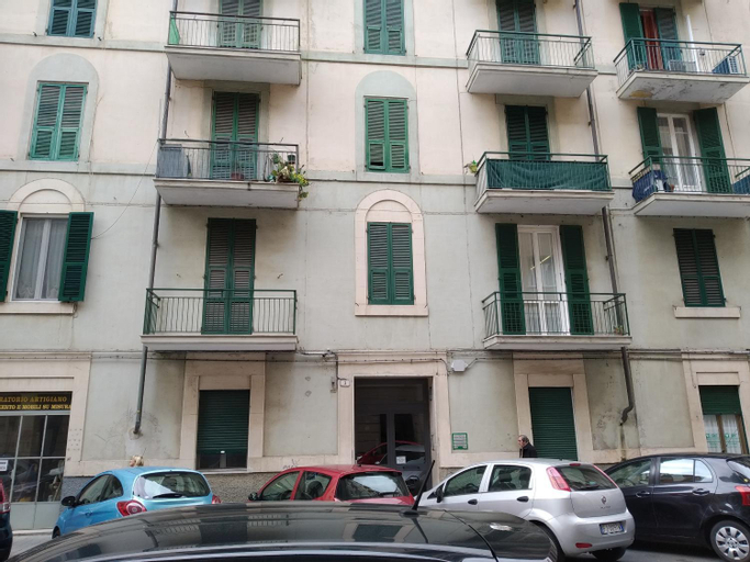 Exterior & Views 1, Il filo di Jordi, Savona