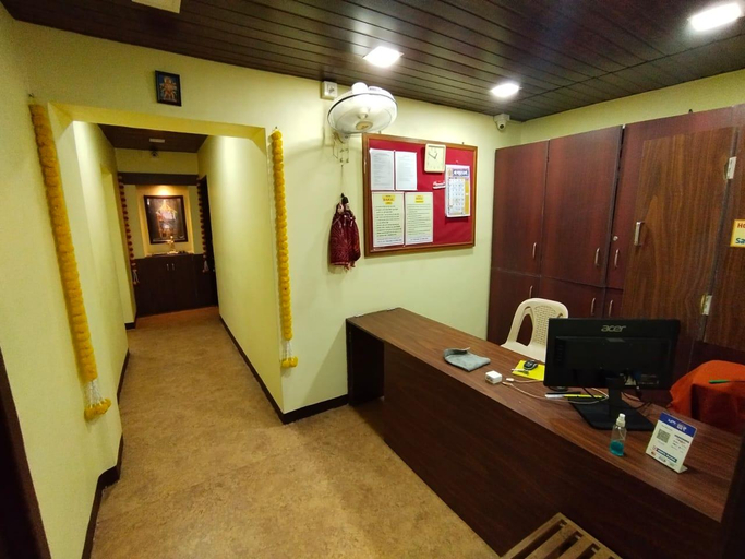 Others 1, Hotel Bakul, Kolhapur