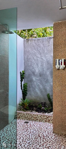 Bathroom 3, Wage cottage, Klungkung