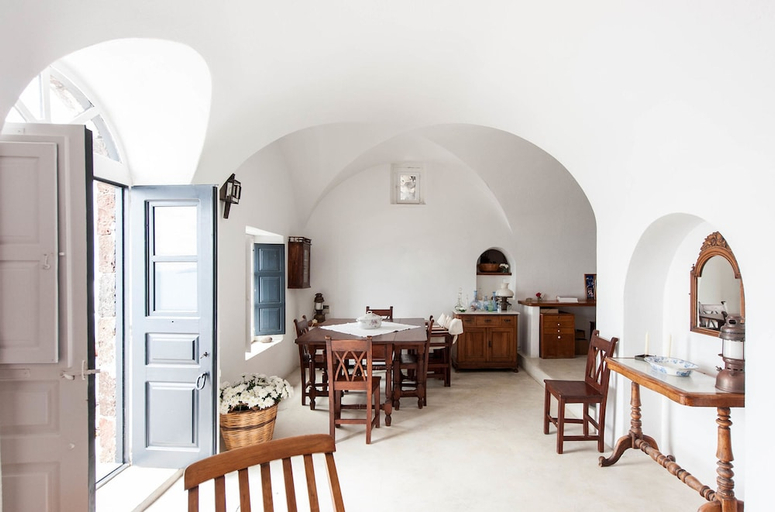 Food & Drinks 5, Fileria Suites, South Aegean