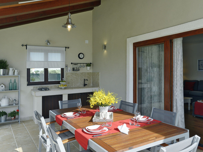 Others 5, Modern Holiday Home With Pool in Marcana, Marčana
