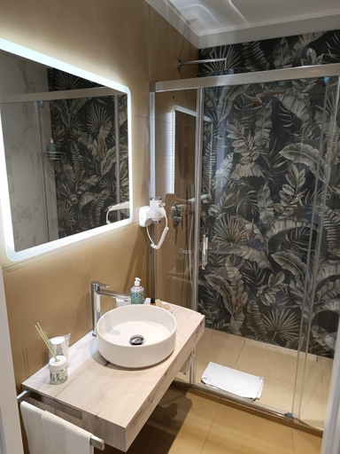 Bathroom 2, Maison Tullio Sorrento, Napoli
