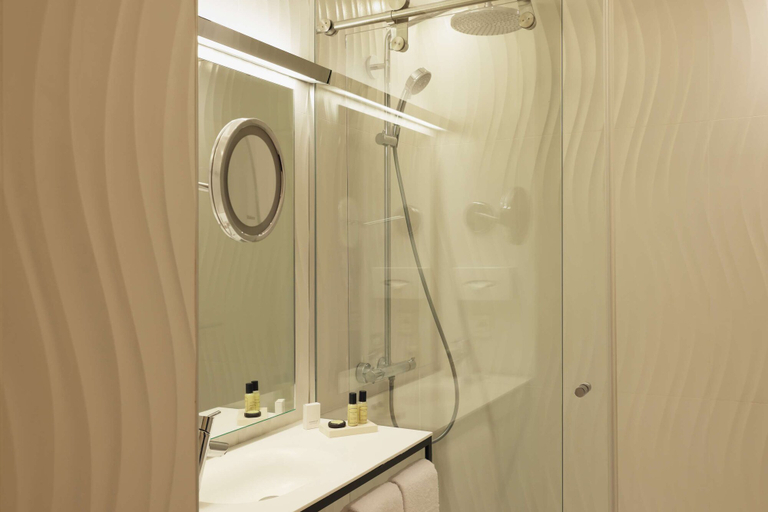 Bathroom 4, Hotel Eden, Paris