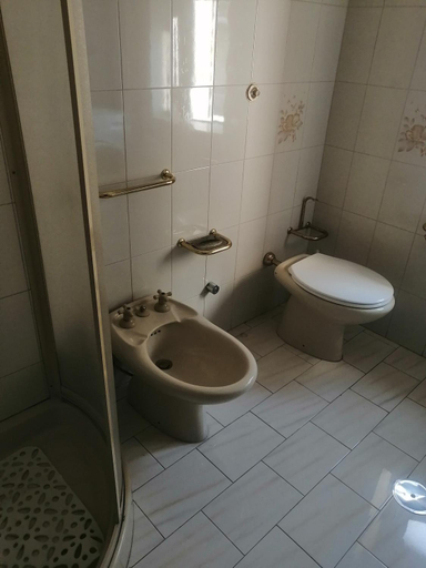 Others 3, B&B Babbaro - camera con bagno privato, Salerno
