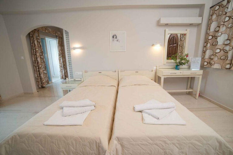 Bedroom 3, Pallada, Crete