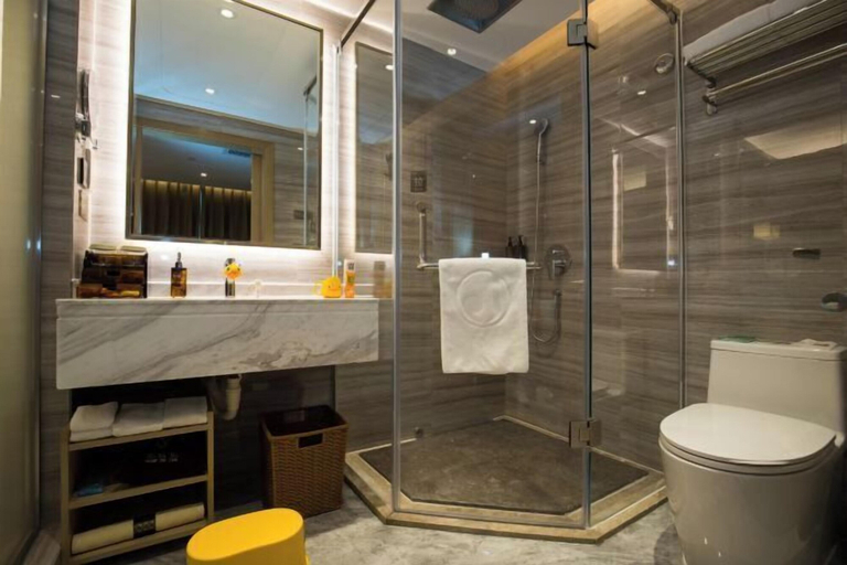 Bathroom 5, Golden Spring Hotel, Kunming