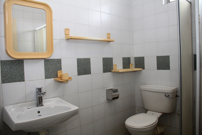 Bathroom 5, Sandakan Inn, Sandakan