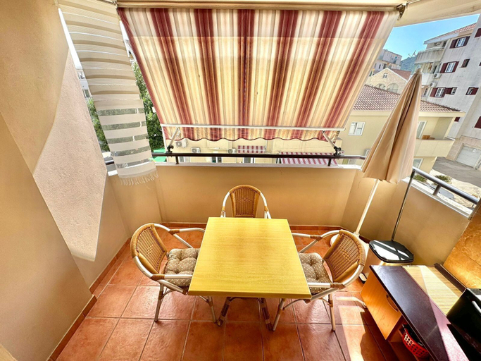 Others 4, Family Two Bedroom Apartment Vera