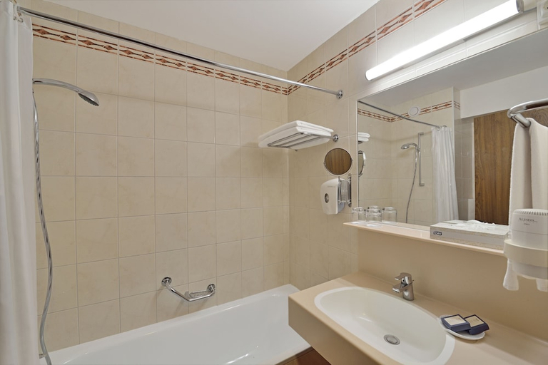 Bathroom 3, DANUBIUS HEALTH SPA RESORT SARVAR, Sárvár