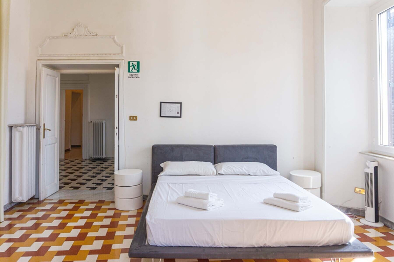 Bedroom 4, Villa Borghese Large Apartment, Roma