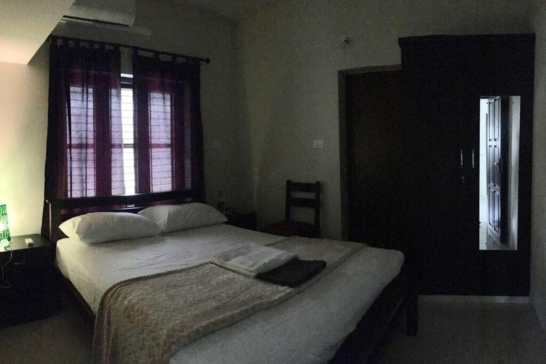 Bedroom 2, Athrakkattu Enclave Luxury Apartment For 6, Thiruvananthapuram