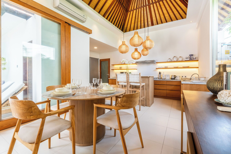 Food & Drinks, Villa Lapis by Villa Finder, Badung